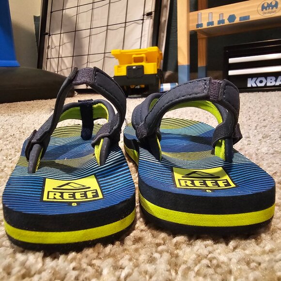 Reef sandals toddler size 8 - Picture 2 of 5